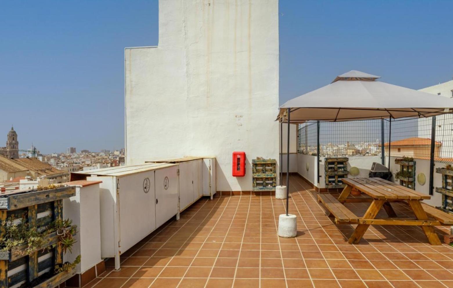 Apartamento Centrico La Merced 2 - Free Parking & Free Gym Leilighet Málaga Eksteriør bilde