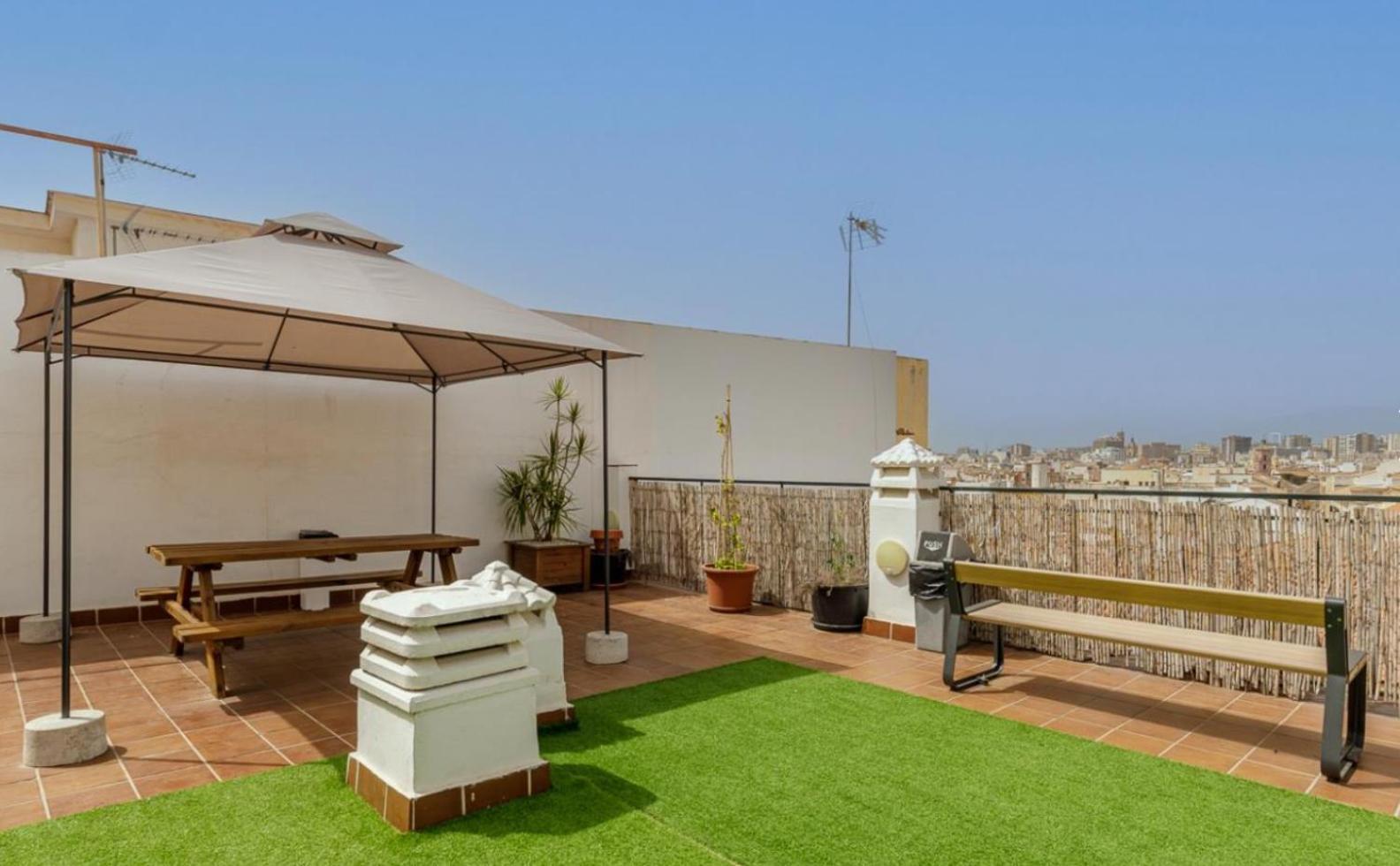 Apartamento Centrico La Merced 2 - Free Parking & Free Gym Leilighet Málaga Eksteriør bilde