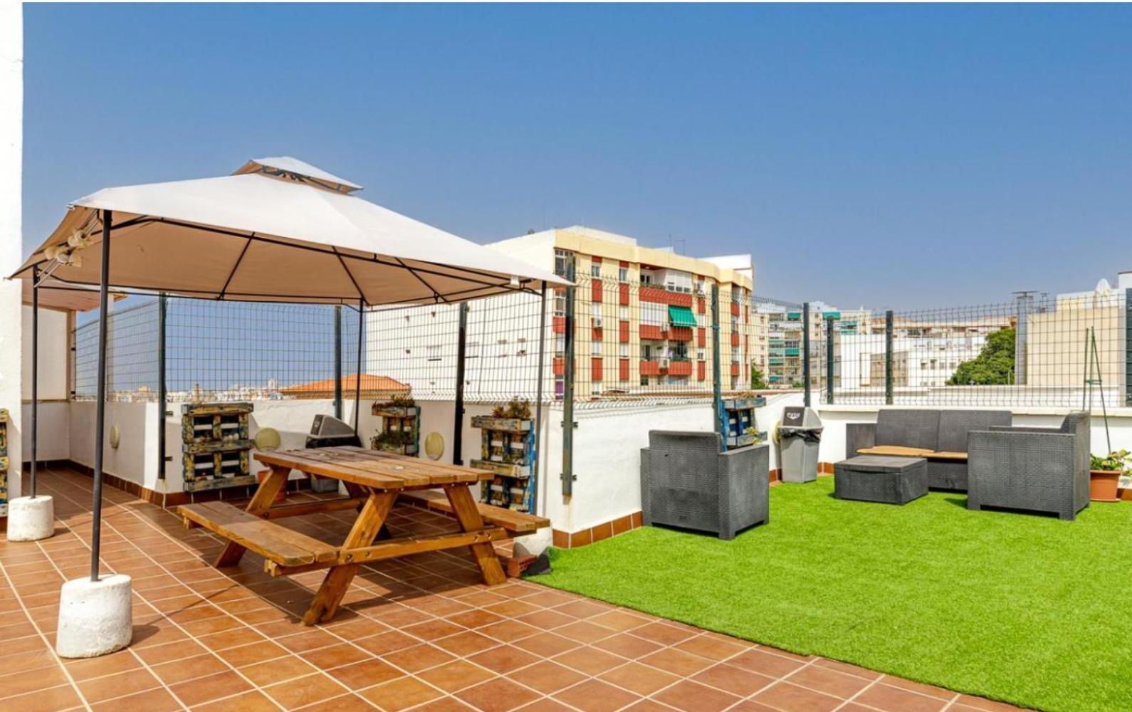 Apartamento Centrico La Merced 2 - Free Parking & Free Gym Leilighet Málaga Eksteriør bilde