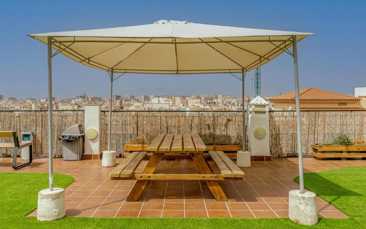 Apartamento Centrico La Merced 2 - Free Parking & Free Gym Leilighet Málaga Eksteriør bilde